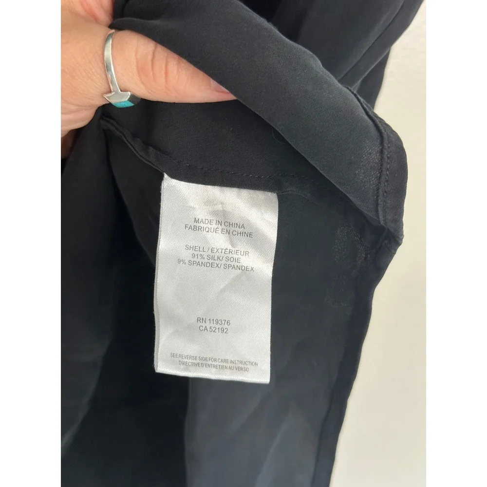 Theory Kenzly Sheen 2 Silk Blouse Womens M Black EUC Sleeveless V-Neck Collar - Picture 4 of 6